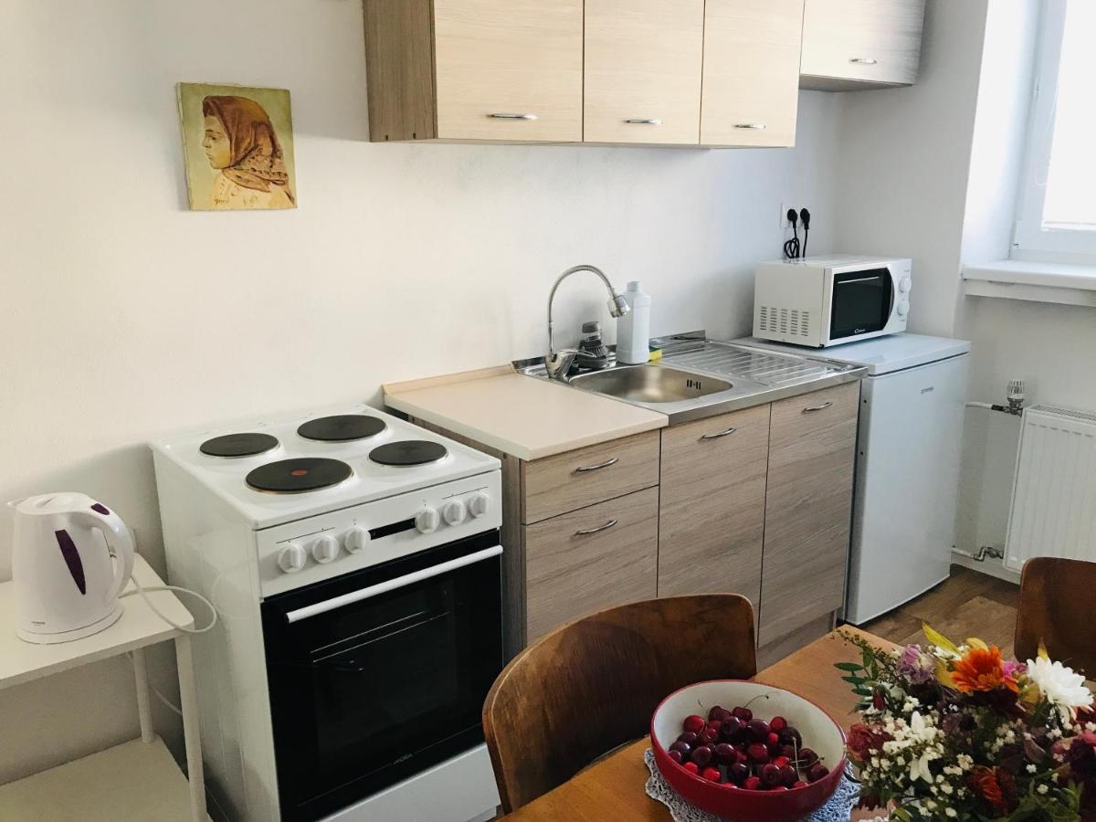 Apartman Ala Spišská Nová Ves エクステリア 写真